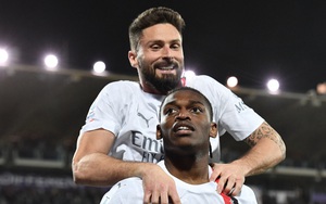 Rafael Leao nâng bước Milan