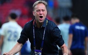 Bị 'lật kèo' khi trở lại V-League, HLV Mano Polking có bến đỗ mới đầy bất ngờ