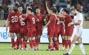 ĐT Việt Nam thắng đối thủ hơn 5 bậc, báo Đông Nam Á phát sốt vì ‘2 Messi Việt’ khuấy đảo hàng thủ đối phương