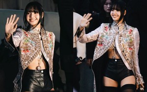 Lisa Blackpink chiếm trọn spotlight với trang phục gợi cảm khi xuất hiện bất ngờ tại Paris