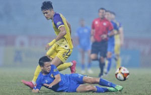 HLV Troussier lo âu với chấn thương của Tuấn Hải 