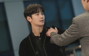 Tập 11 'Queen Of Tears': Kim Soo Hyun đấu tay đôi với Park Sung Hoon
