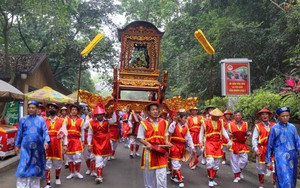 Chào tuần mới: Chờ đợi ở ngày giỗ Tổ