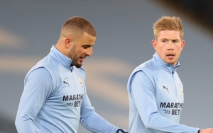 Walker - De Bruyne là tấm khiên và lưỡi kiếm của Man City
