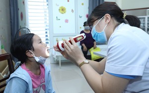 Tháng 4, số trẻ em nhập viện tăng 30% do nóng, ẩm