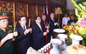 Thủ tướng Phạm Minh Chính dự Quốc Giỗ, dâng hương các Vua Hùng