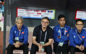 Sự việc - Ý kiến: Thần thiêng nhờ bộ hạ