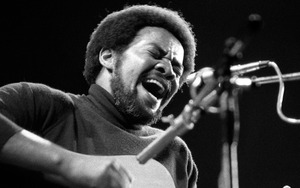 Ca khúc 'Lean on Me' của Bill Withers: Niềm tin vào lòng tốt của con người