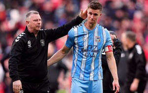 Mark Robins: Người cứu Sir Alex sẽ khiến Ten Hag mất ghế?