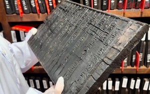 'Hồi sinh ký ức' từ phục chế tư liệu (kỳ 2): Những cuộc chạy đua ngược thời gian