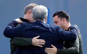 Barcelona và cái bẫy có tên Xavi