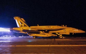 Mỹ thông báo bắn hạ tên lửa và UAV của Houthi trên Vịnh Aden