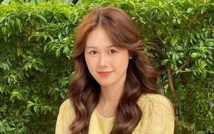 Chân dung bạn gái vừa nhận lời cầu hôn của 'thánh ế' Anh Đức