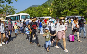 Chào tuần mới: 'Dư âm' nghỉ lễ