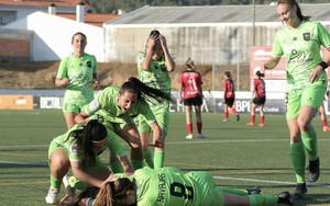 Huỳnh Như 'bắt trend' sau khi cùng Lank FC mở toang cánh cửa trụ hạng