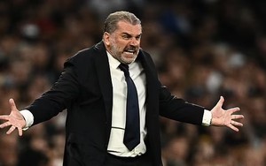 HLV Tottenham nổi giận vì CĐV nhà cổ vũ... Man City