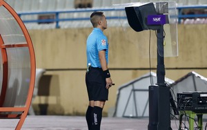 VAR xuất hiện khi CLB Hà Nội tiếp đón LPBank HAGL cùng 3 trận cầu ‘đinh’