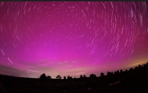 Hiểm họa đằng sau vẻ đẹp cực quang của bão Mặt Trời