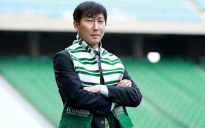 Truyền thông Trung Quốc so sánh HLV Kim Sang Sik với Shin Tae Yong, đưa ra nhận định khách quan về tân HLV ĐT VIệt Nam