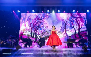 Lệ Quyên hát mở màn L'Amour show ở Tam Đảo với "Love in the cloud" 