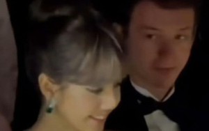 Bắt gặp Lisa Blackpink đi bảo tàng Rodin cùng bạn trai tin đồn Frédéric Arnault