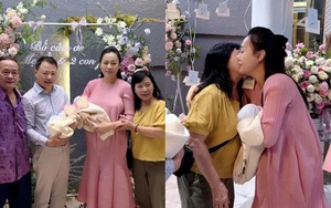 Phương Oanh bật khóc vì món quà chồng chuẩn bị khi bế con sơ sinh từ viện về