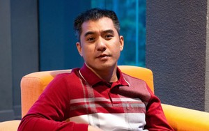 Nhà văn Văn Thành Lê: 'Có một đứa bé ẩn nấp đâu đó ở trong mình'