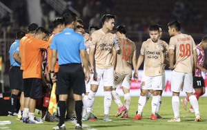 CAHN gửi công văn chất vấn trọng tài V-League, dọa 'kiện' lên FIFA