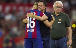 Barcelona và cuộc chia tay ồn ào của Xavi