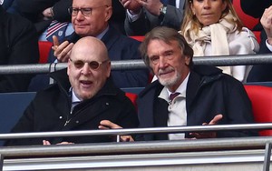 Sóng gió ở Old Trafford: Sếp mới MU gửi email, cho nhân viên 1 tuần cân nhắc từ chức