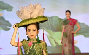 Mẫu nhí 6 tuổi Ngọc Anh gây ấn tượng trên sàn diễn "Tôn vinh bản sắc Việt"