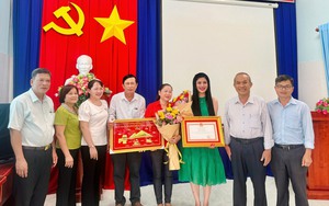Lily Chen hạnh phúc nhận bằng khen của tỉnh Tây Ninh vì đóng góp cho cộng đồng