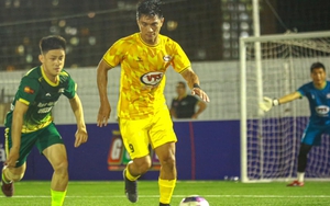 Cựu tuyển thủ Việt Nam khiến người hâm mộ thán phục