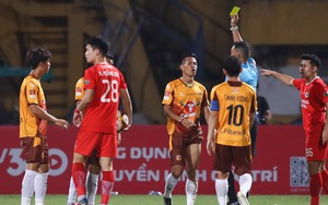 HLV Thể Công Viettel mỉa mai lối chơi của HAGL, khuyên đối thủ nên... đổi tên