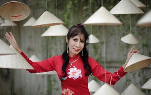 Nhà văn Hoài Hương: Nghiêng về cái đẹp thuần mỹ, trong trẻo