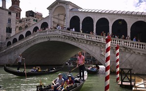 Du lịch tại Italy bùng nổ trong năm 2023