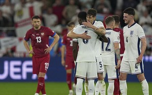Khi các khán đài hát vang 'Hey Jude' ngày tuyển Anh chiến thắng