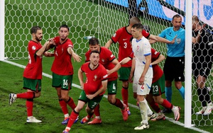 Tin nóng EURO hôm nay 19/6: Sao Bồ Đào Nha ăn mừng hụt hài hước, 2 cầu thủ rời EURO vì chấn thương