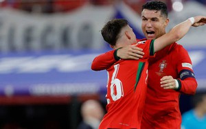 Người hùng 'cứu' Ronaldo là con một huyền thoại Bồ Đào Nha; trẻ tuổi đến mức phải gọi CR7 là ‘chú'