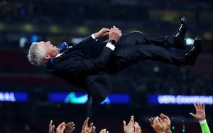 Chùm ảnh Ancelotti và 4 học trò đi vào lịch sử sau khi Real vô địch C1 lần thứ 15