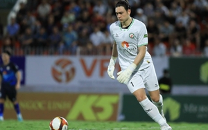 HLV Nhật Bản chê mặt sân Quy Nhơn sau trận thua Bình Định