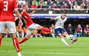 Thủng lưới bởi siêu phẩm, ĐT Anh lỡ cơ hội đoạt vé đi tiếp ở EURO