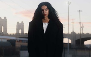 Charli XCX - Hào quang nhờ thực lực