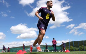 Tin nóng EURO hôm nay 23/6: Tuyển Anh nhận tin xấu về Luke Shaw, Fabregas công khai chê sao tuyển Pháp đá kém