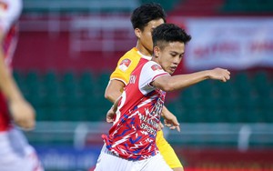 Đình Bắc bị 'sao' học việc ở Tây Ban Nha che mờ