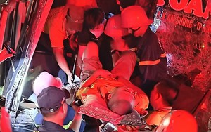 Giải cứu thành công tài xế xe khách mắc kẹt trong cabin sau va chạm với xe tải