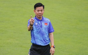 B.Bình Dương thất vọng với HLV Hoàng Anh Tuấn