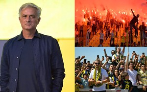 HLV Mourinho gây sốt ở SVĐ hơn 47 nghìn người, CĐV Thổ Nhĩ Kỳ đốt pháo sáng chào đón