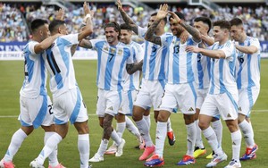 Messi không ra sân, Argentina vẫn thăng hoa với thành tích toàn thắng ở Copa America