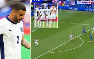 CĐV Anh choáng với vị trí của Kyle Walker trong bàn thua trước Slovakia, ngỡ rằng ảnh được... photoshop